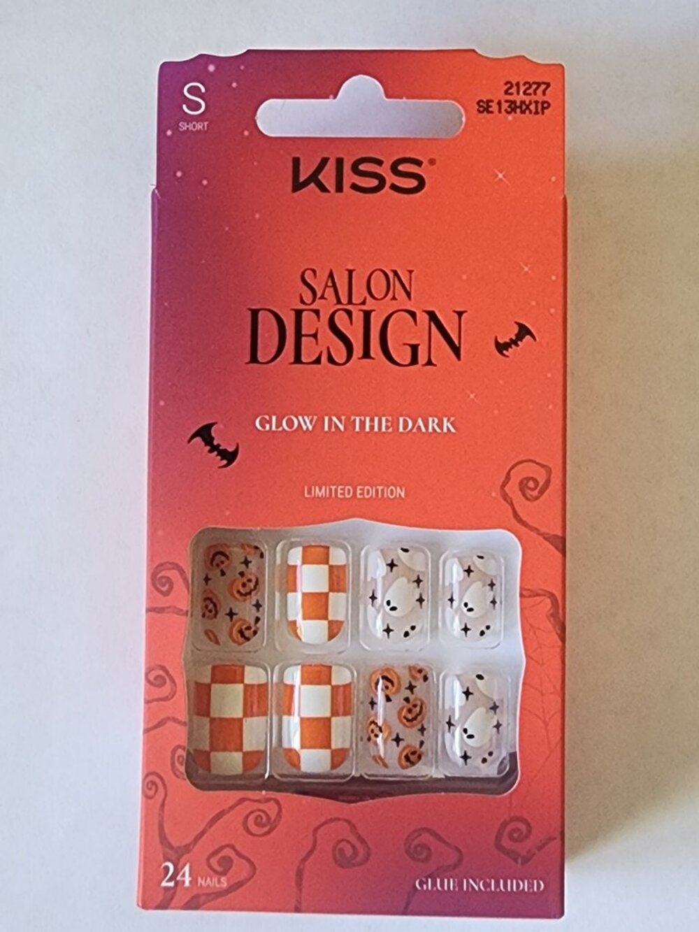 KISS Nails - Glow in the Dark, Get Ready for Halloween!